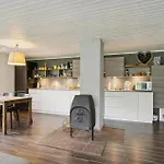 4 Bedroom Awesome In Dom wakacyjny