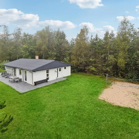 4 Bedroom Awesome In