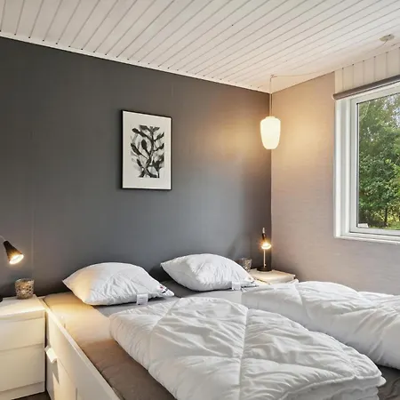 4 Bedroom Awesome In